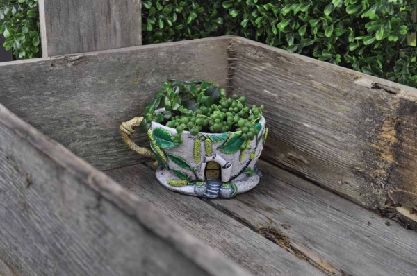 Catkin Cup Planter (Fiddlehead)